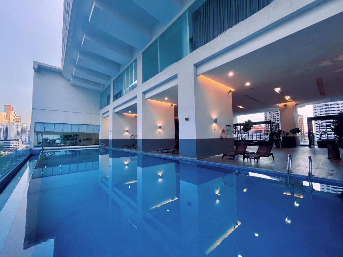 Lux Suites Kl City Pavilion Bukit Bintang With Infinity Pool 쿠알라룸푸르 외부 사진